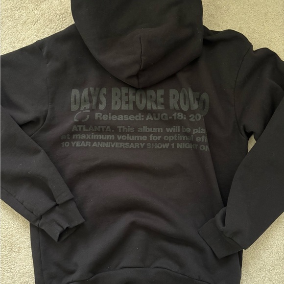 Days Before Rodeo Sweater - Picture 2 of 3